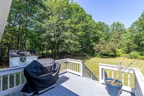 8 Phoenix Drive Kingston NH 03848