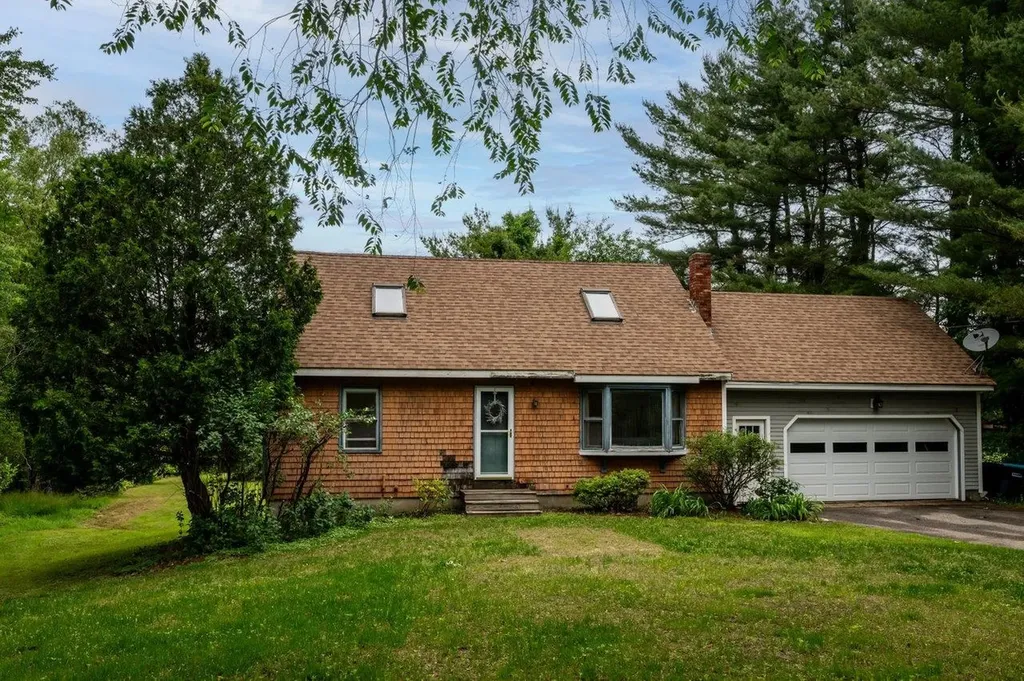 143 Stratham Heights Road Stratham NH 03885