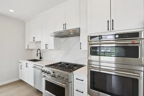 18 Artisan Drive Salem NH 03079