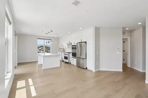 18 Artisan Drive Salem NH 03079