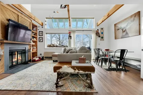 97 Trailside Extension Ludlow VT 05149