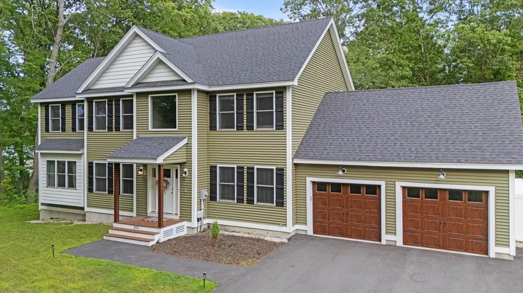 203 Lawrence Road Salem NH 03079