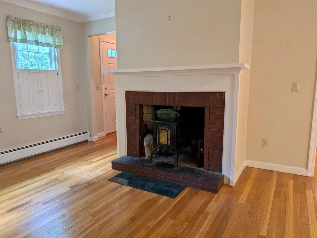 173 Amesbury Road Hopkinton NH 03229
