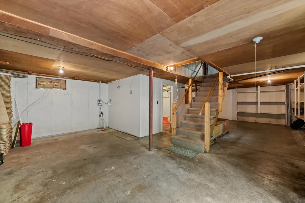 78 Shore Drive N Bridgewater NH 03222