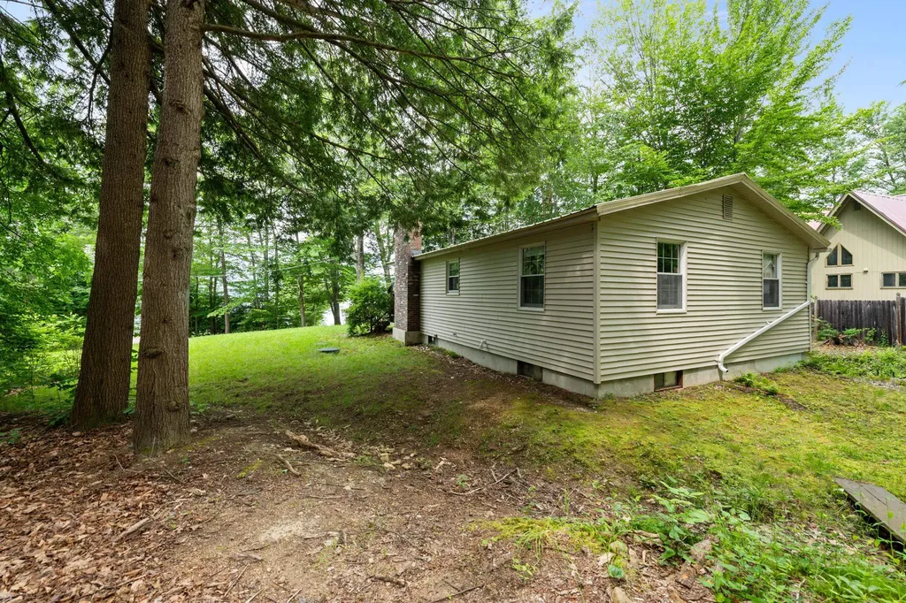 78 Shore Drive N Bridgewater NH 03222