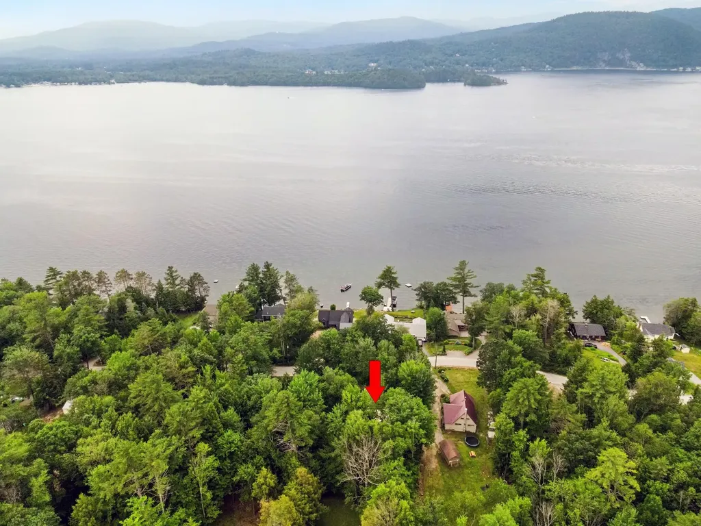 78 Shore Drive N Bridgewater NH 03222
