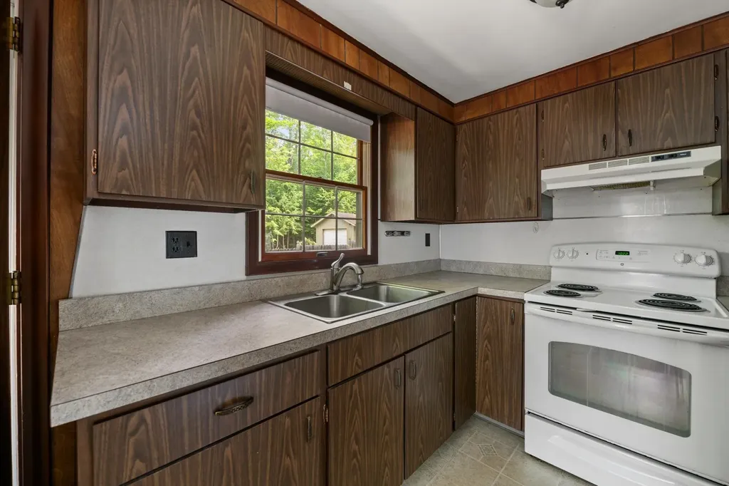78 Shore Drive N Bridgewater NH 03222