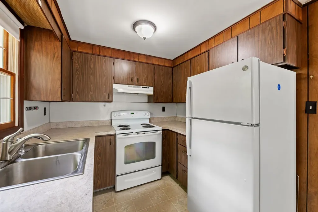 78 Shore Drive N Bridgewater NH 03222