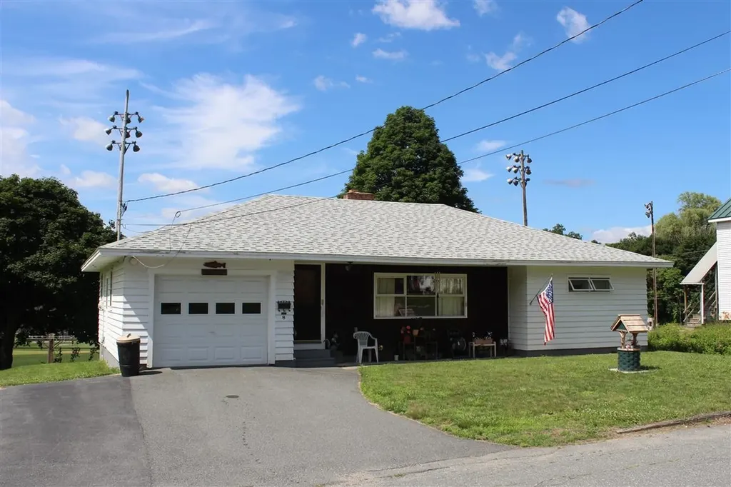 8 Melrose Street Claremont NH 03743
