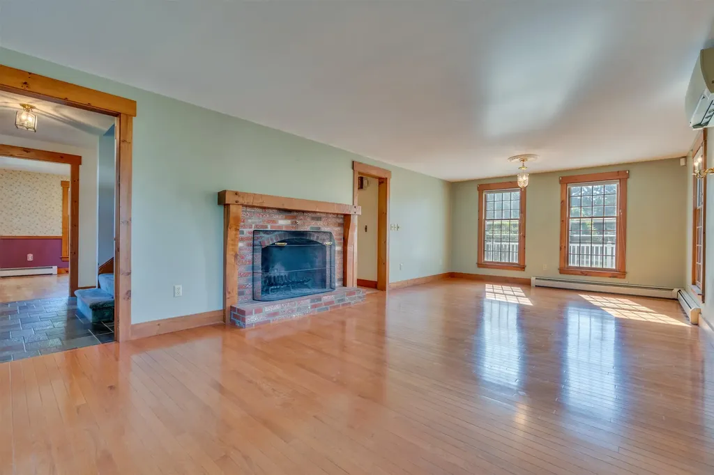 19 Windmill Lane Hampton NH 03842