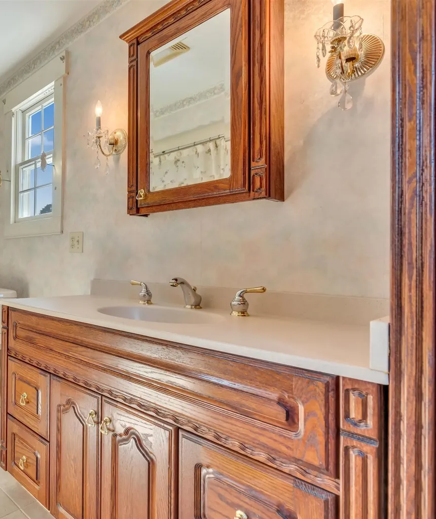19 Windmill Lane Hampton NH 03842