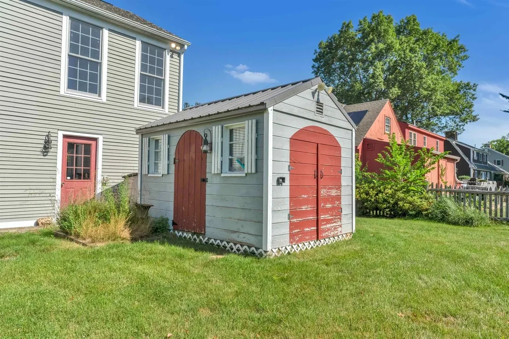 19 Windmill Lane Hampton NH 03842
