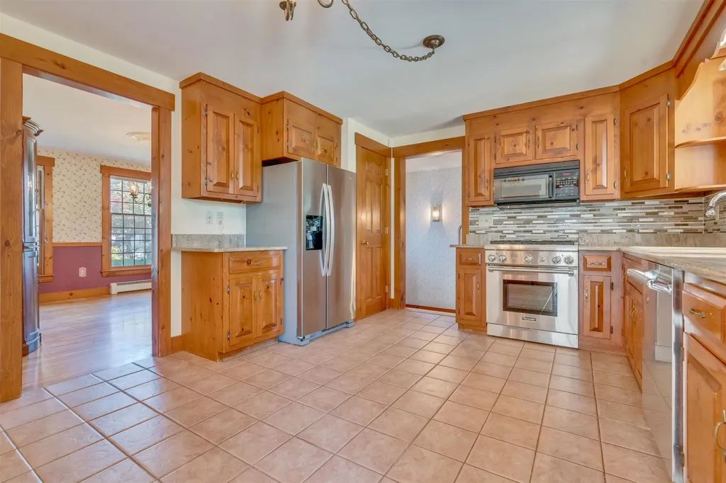 19 Windmill Lane Hampton NH 03842
