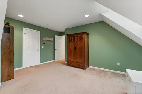 26 Stonehurst Common Hanover NH 03755