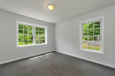 16 Shepherd Lane Epping NH 03042