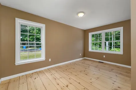 16 Shepherd Lane Epping NH 03042