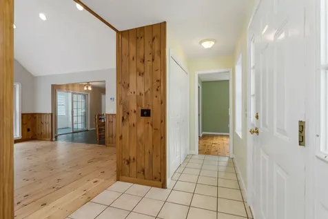 16 Shepherd Lane Epping NH 03042