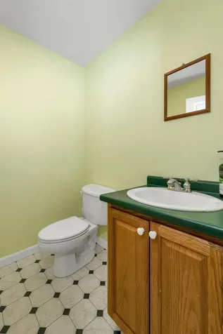 16 Shepherd Lane Epping NH 03042