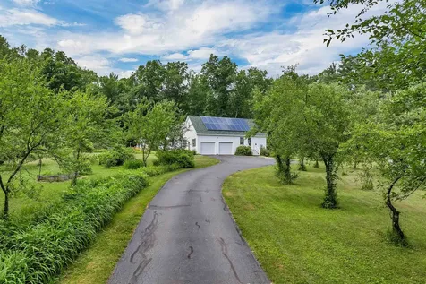 16 Shepherd Lane Epping NH 03042