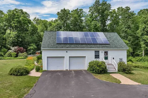 16 Shepherd Lane Epping NH 03042