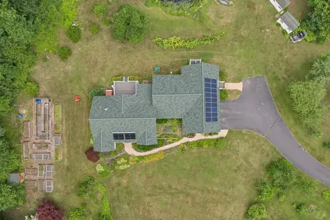 16 Shepherd Lane Epping NH 03042