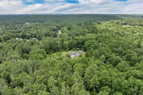 16 Shepherd Lane Epping NH 03042