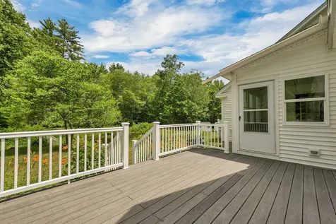 16 Shepherd Lane Epping NH 03042