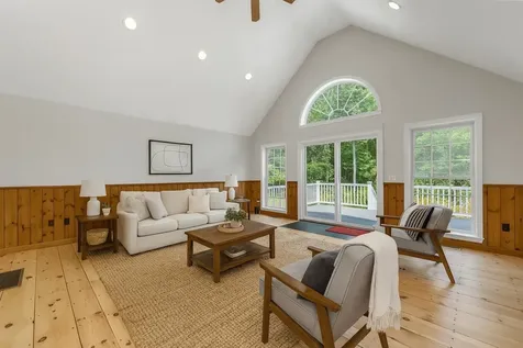 16 Shepherd Lane Epping NH 03042