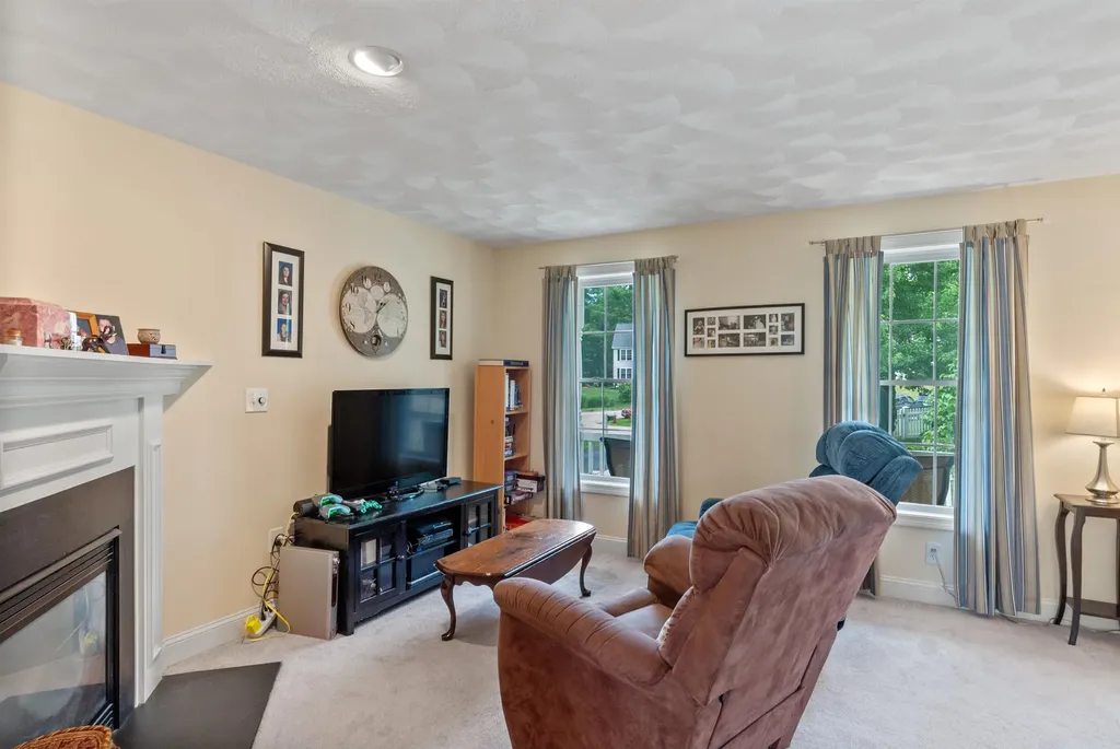 12 Cassily Lane Dover NH 03820