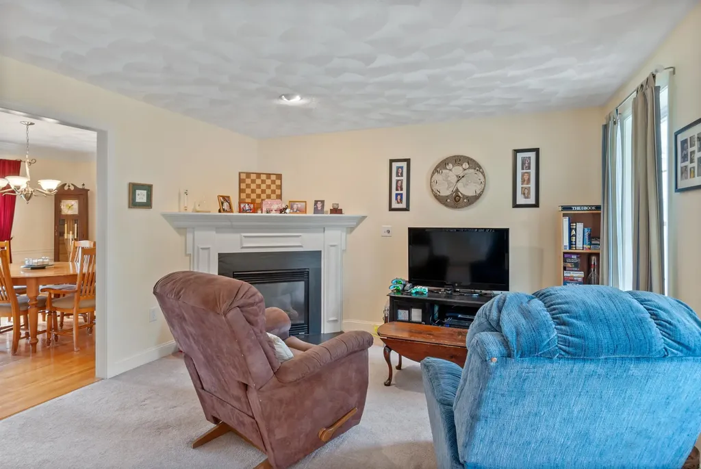 12 Cassily Lane Dover NH 03820