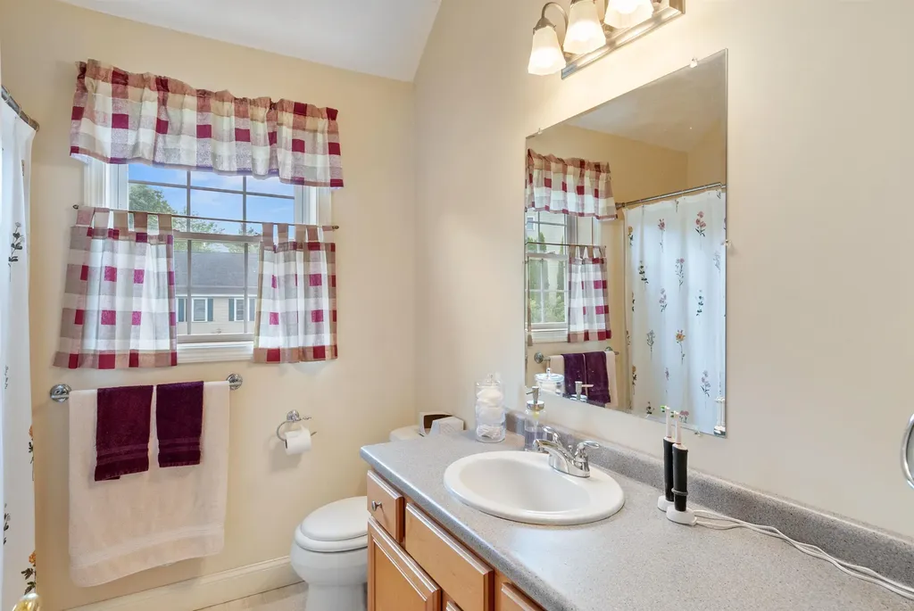 12 Cassily Lane Dover NH 03820