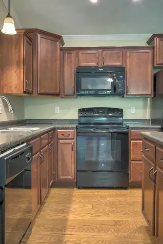 28 Owens Drive Swanzey NH 03446