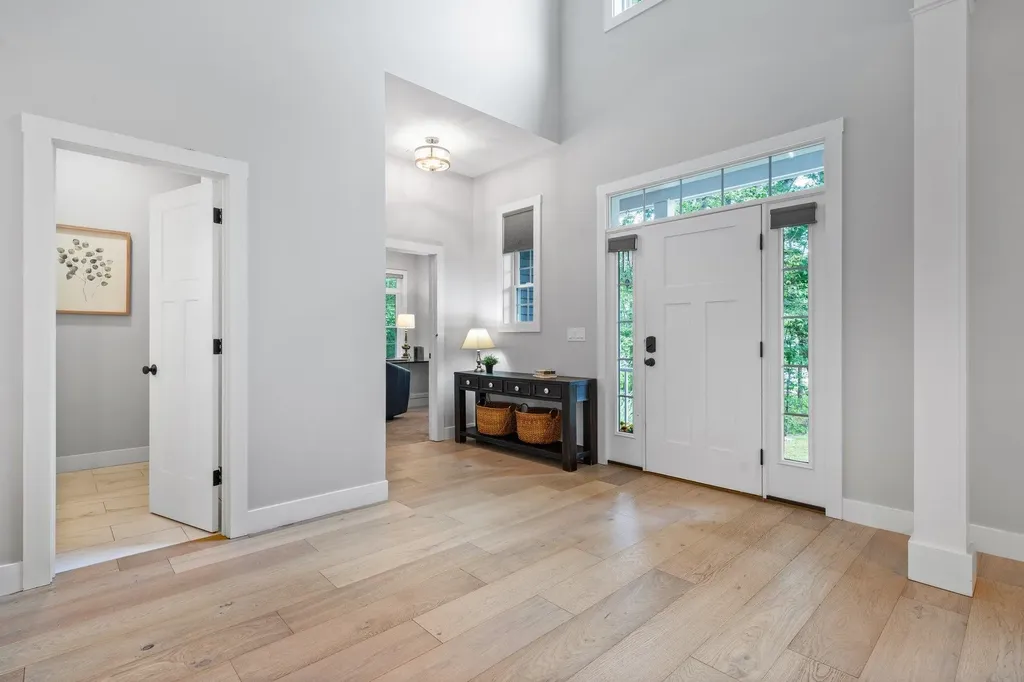 39 Parkside Drive Pelham NH 03076