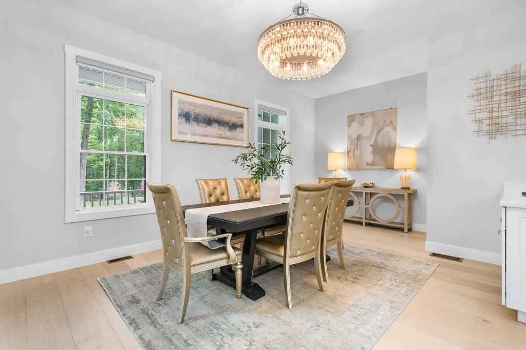 39 Parkside Drive Pelham NH 03076