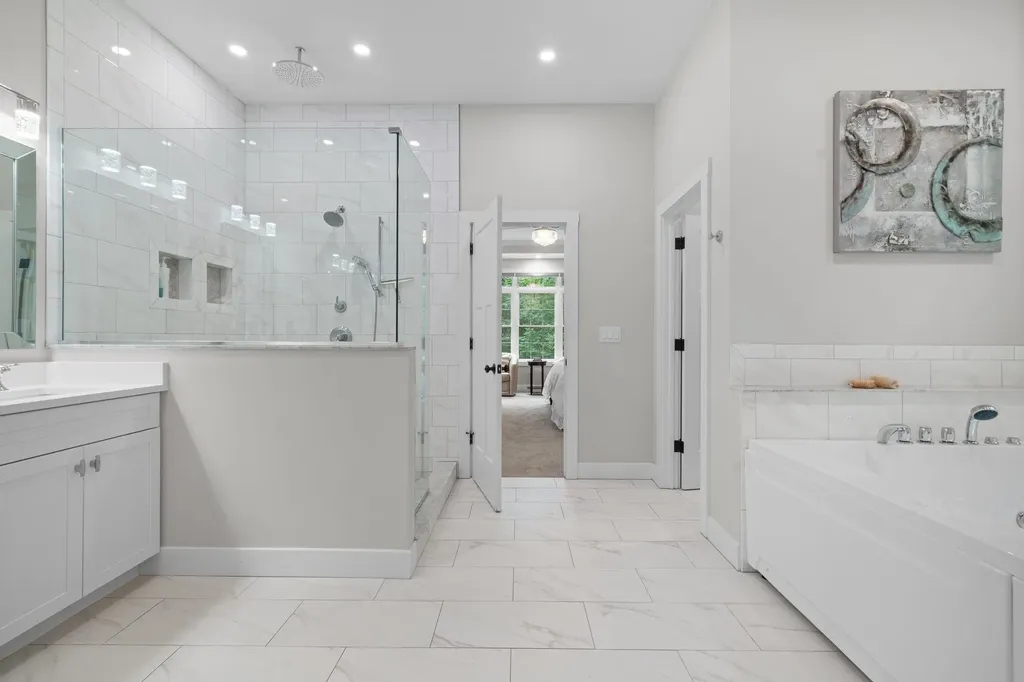 39 Parkside Drive Pelham NH 03076