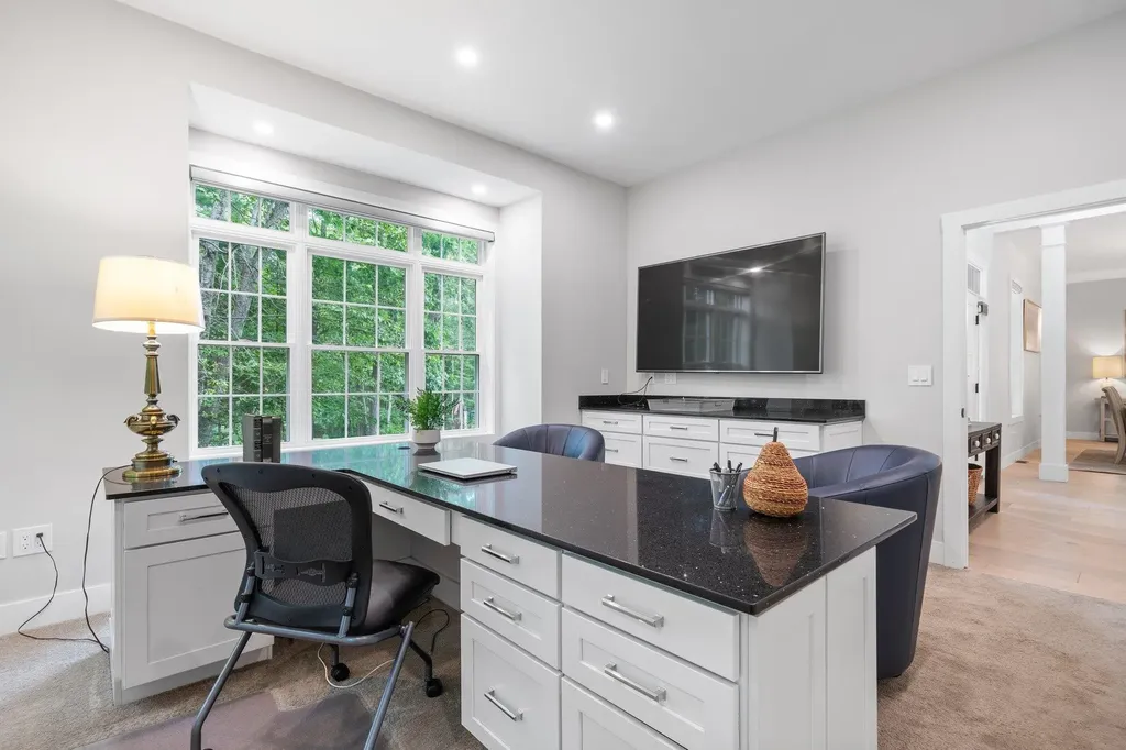 39 Parkside Drive Pelham NH 03076