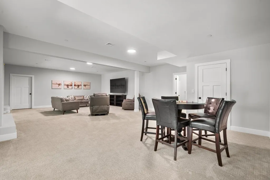 39 Parkside Drive Pelham NH 03076