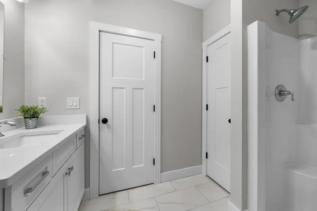 39 Parkside Drive Pelham NH 03076