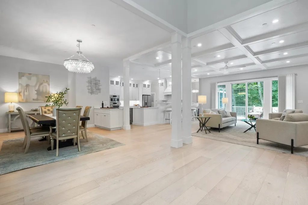 39 Parkside Drive Pelham NH 03076