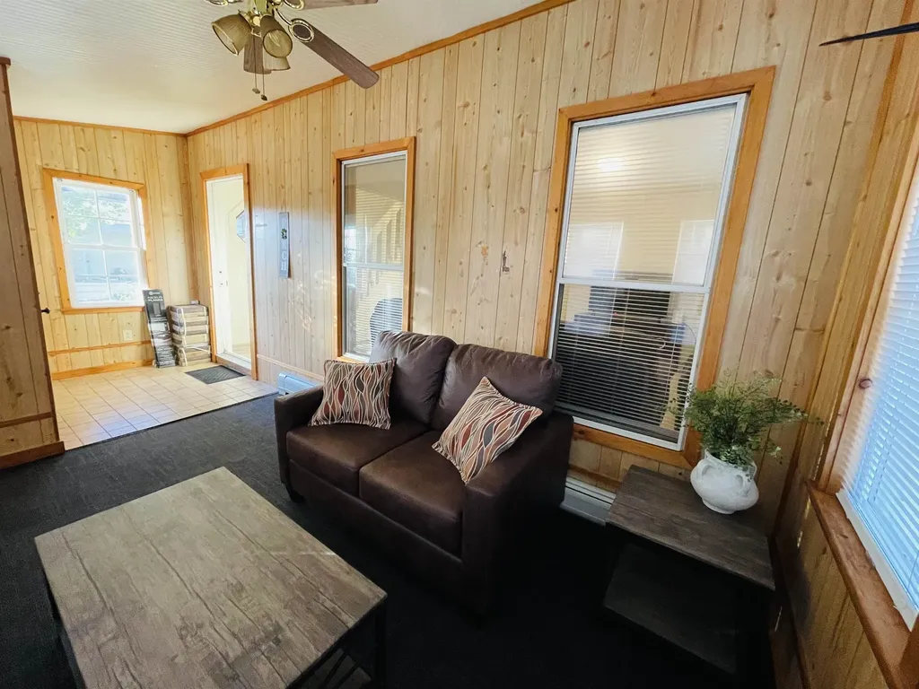 17 Arch Street Laconia NH 03246