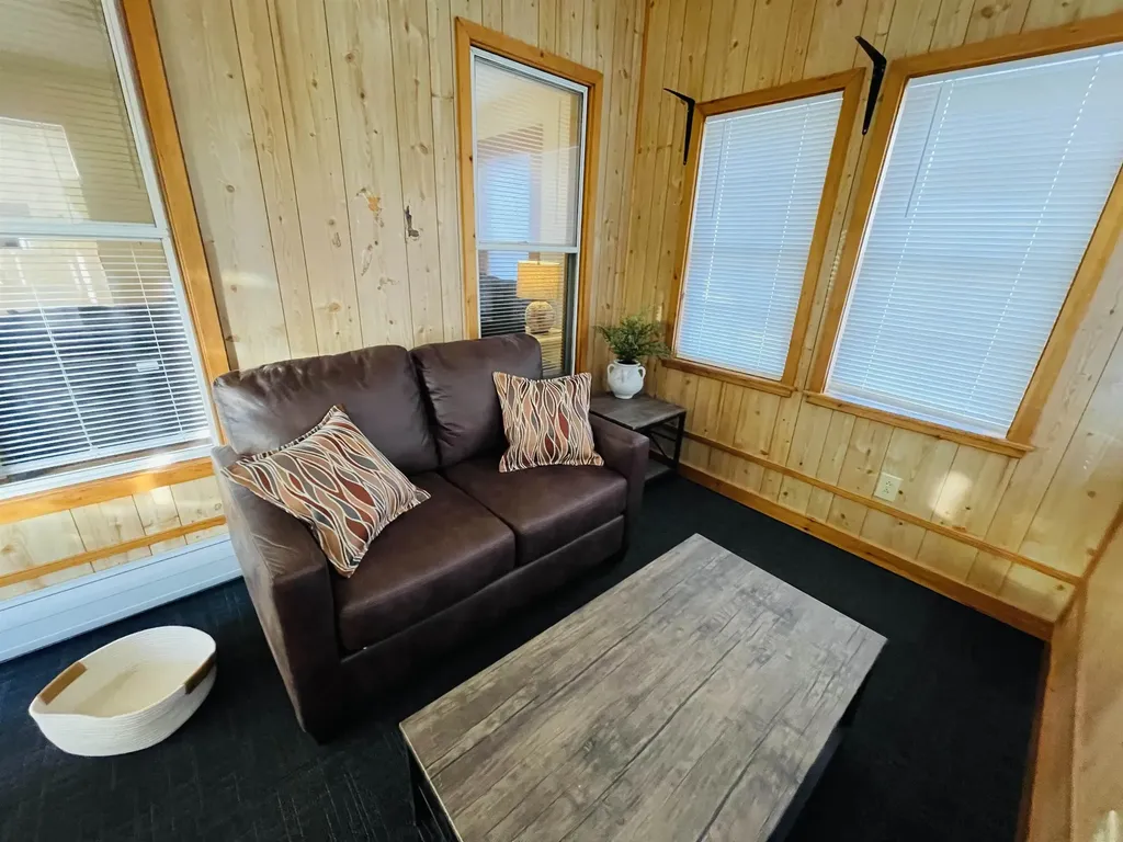 17 Arch Street Laconia NH 03246