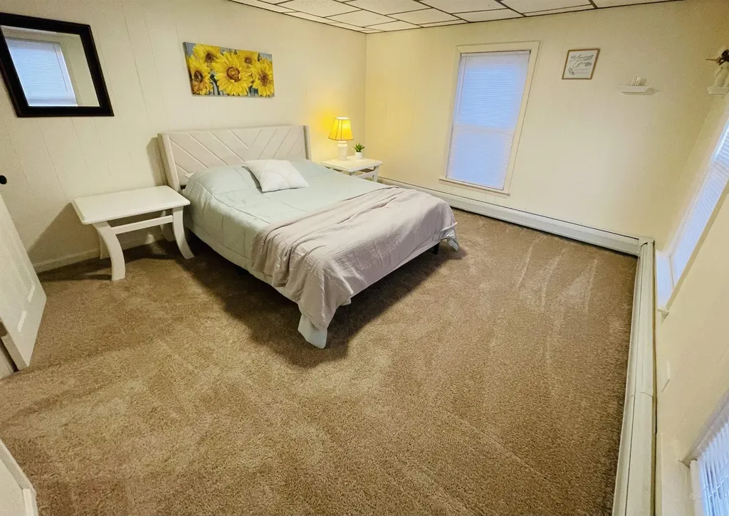 17 Arch Street Laconia NH 03246