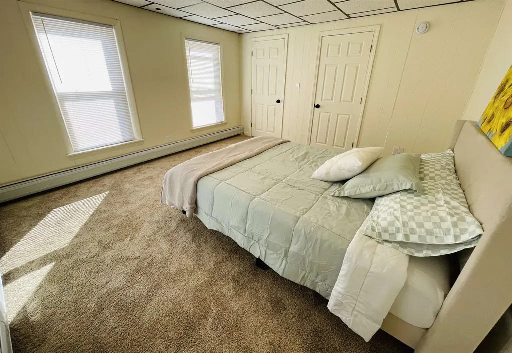 17 Arch Street Laconia NH 03246