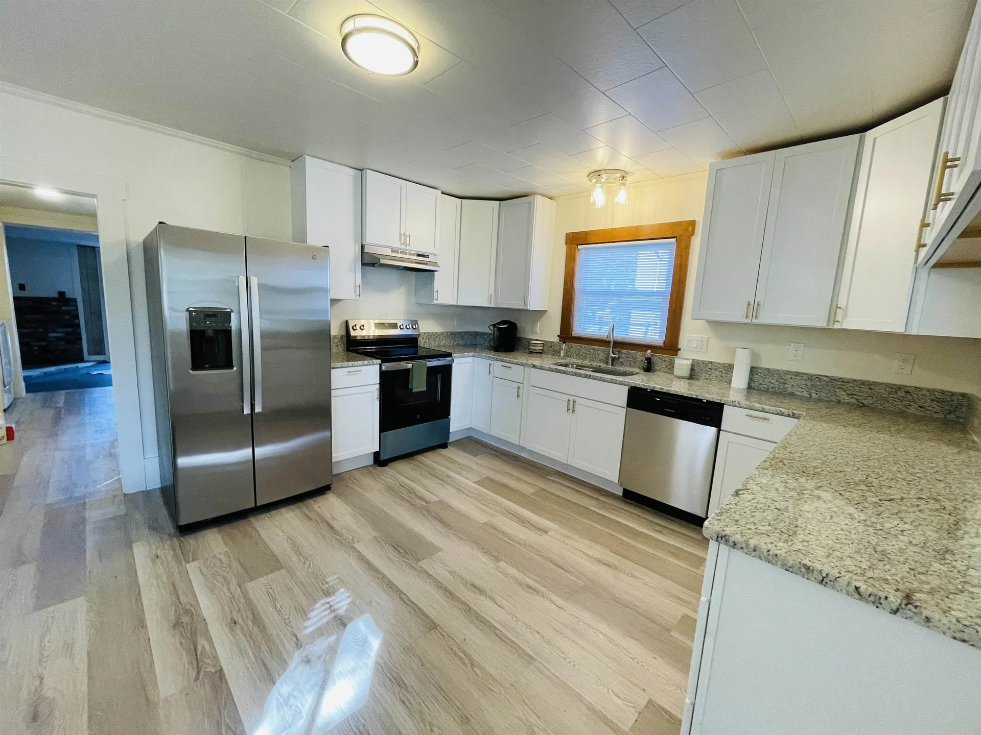 17 Arch Street Laconia NH 03246