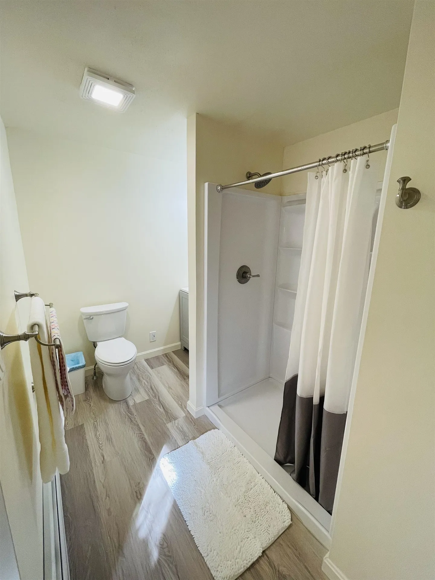 17 Arch Street Laconia NH 03246