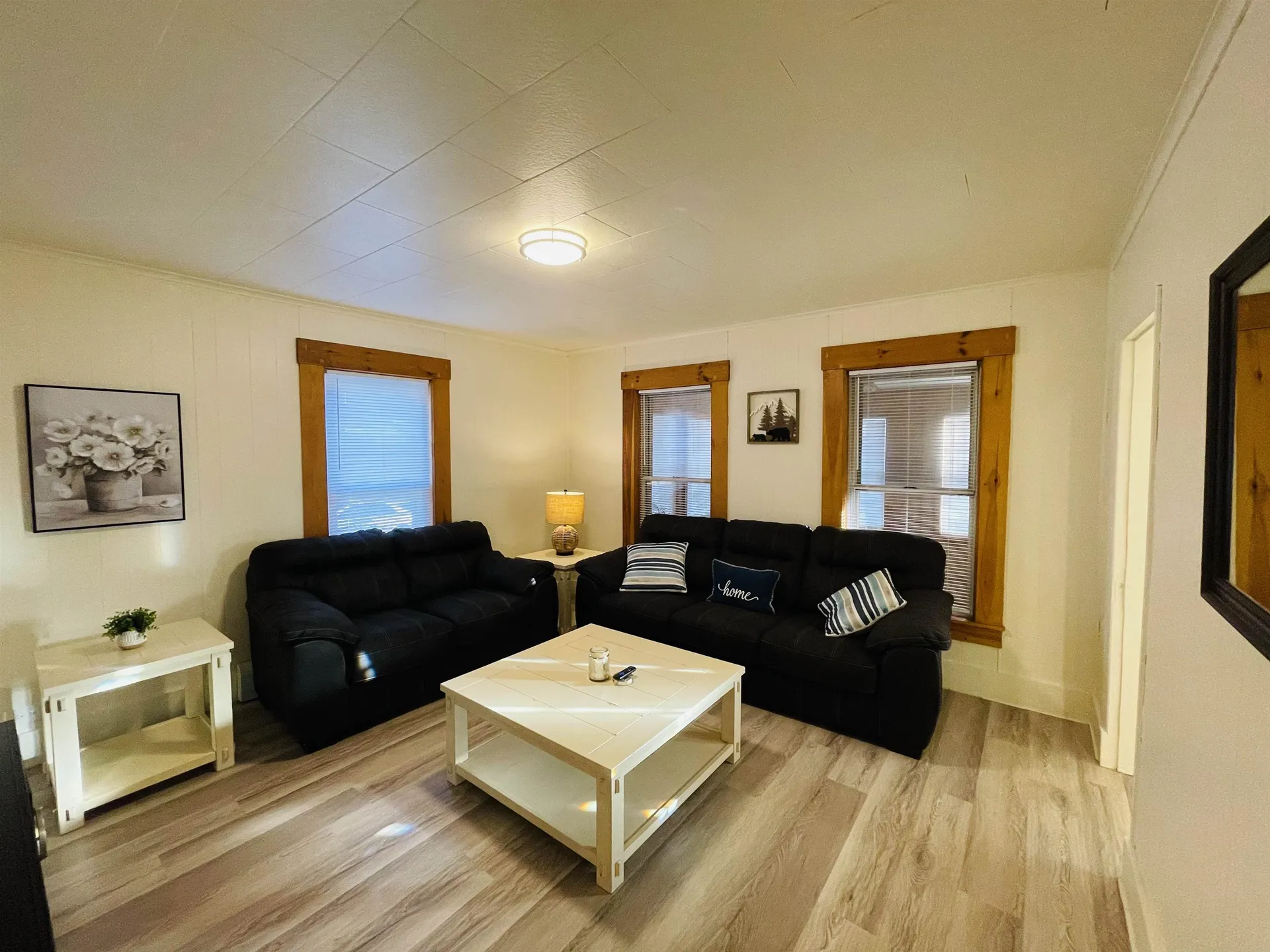 17 Arch Street Laconia NH 03246