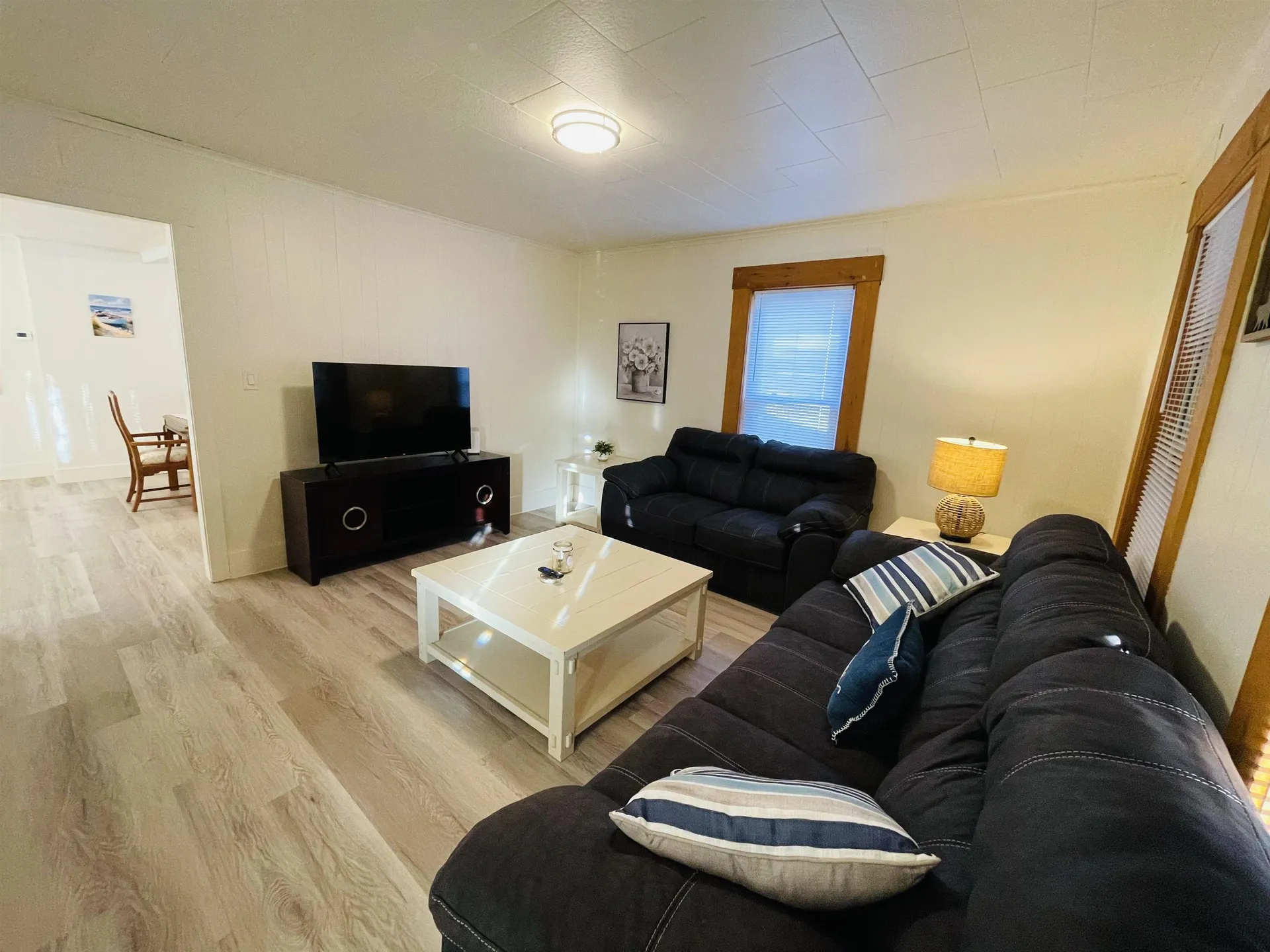 17 Arch Street Laconia NH 03246