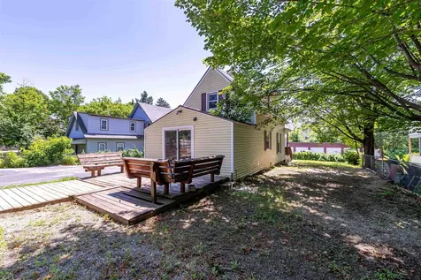 17 Arch Street Laconia NH 03246