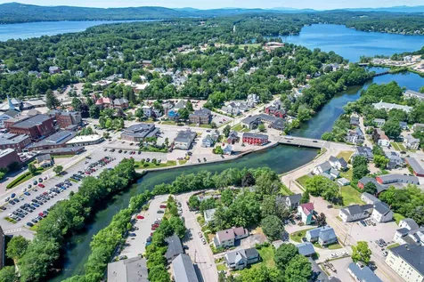 17 Arch Street Laconia NH 03246