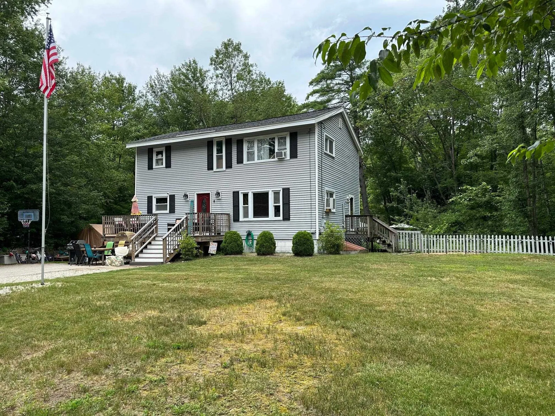 4 Rowes Corner Lane Hooksett NH 03106